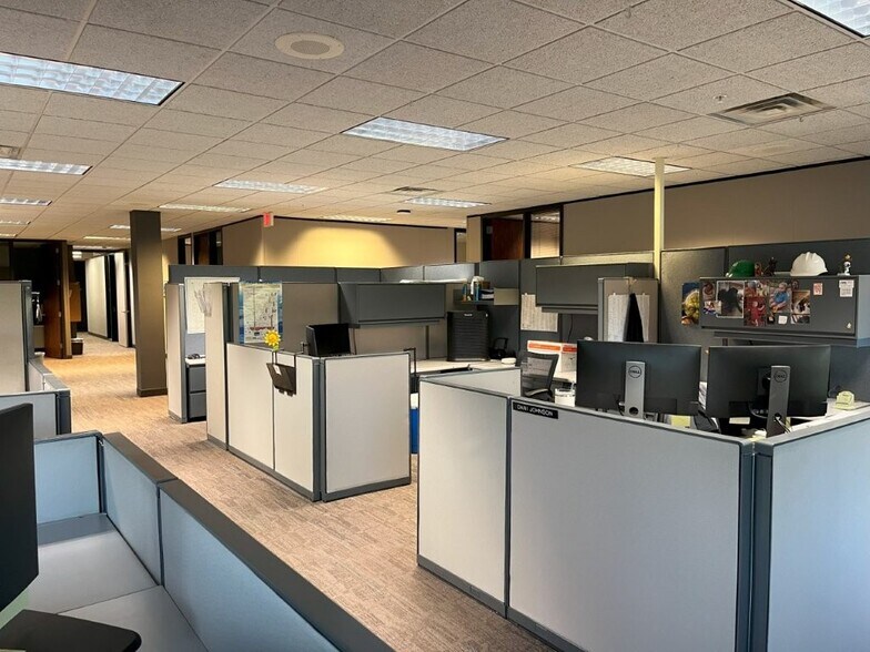 More Photos Of 4300 W 220th St, Farmington Light Distribution For Sale