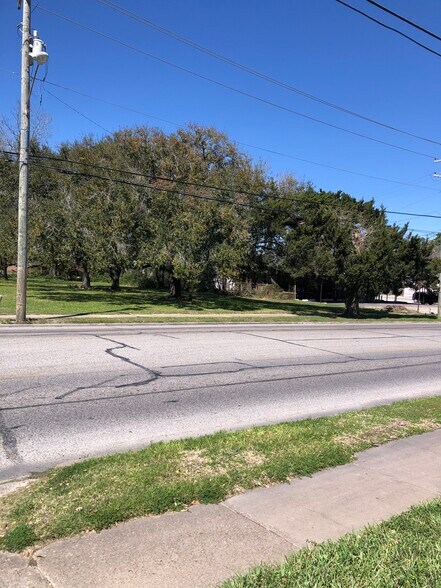 Primary Photo Of 1304 S Gordon St, Alvin Land For Sale