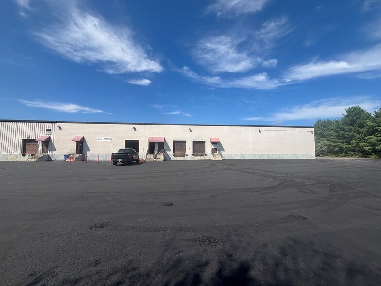 More Photos Of 5 Perkins Way, Newburyport Manufacturing For Lease