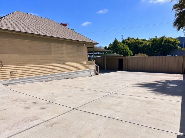 More Photos Of 2328 Newton Ave, San Diego Flex For Lease