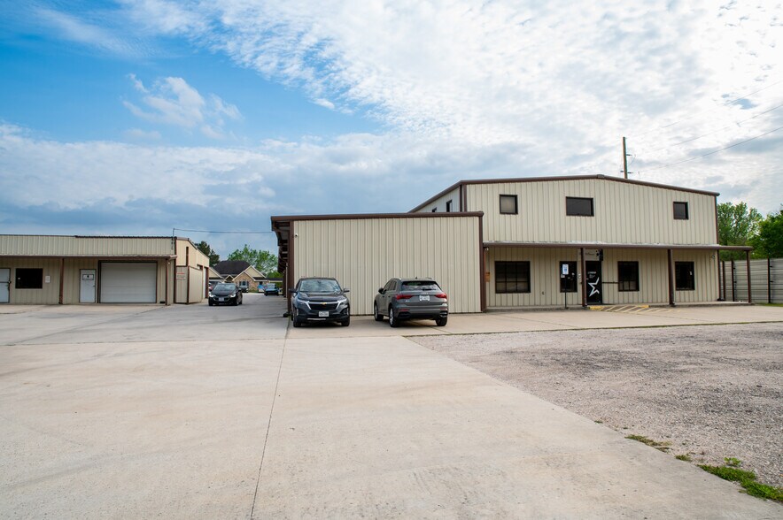 More Photos Of 11066 Highway 242, Conroe Warehouse For Sale