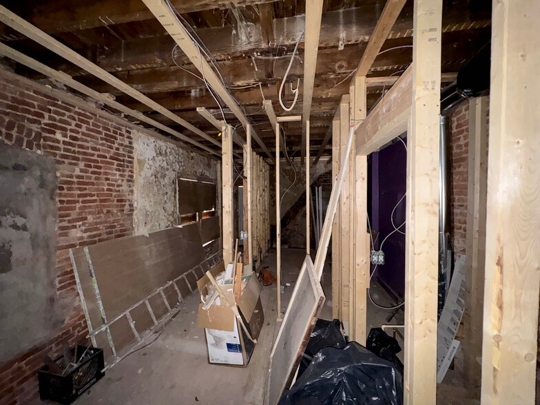 More Photos Of 4708 Liberty Heights Ave, Gwynn Oak Storefront Retail Residential For Sale