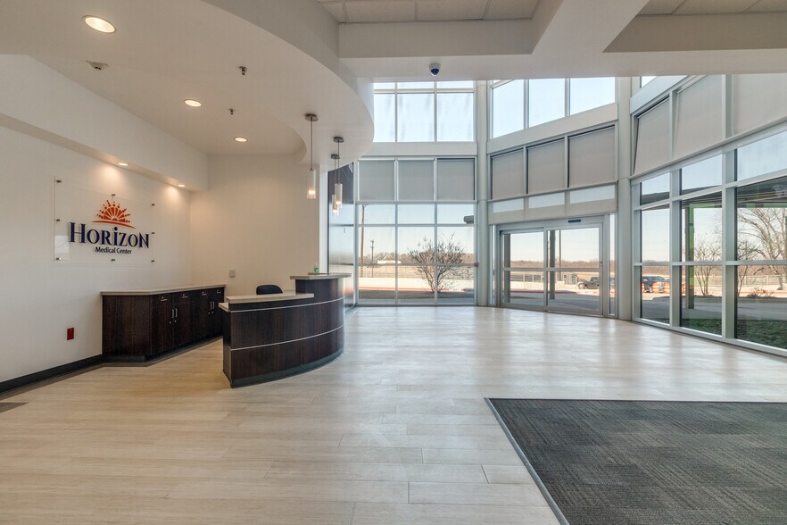 More Photos Of 6601 W University Dr, McKinney Hospital For Lease