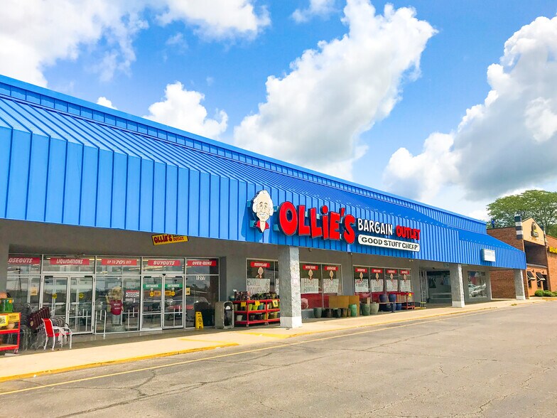More Photos Of 1185-1259 N Memorial Dr, Lancaster General Retail For Lease