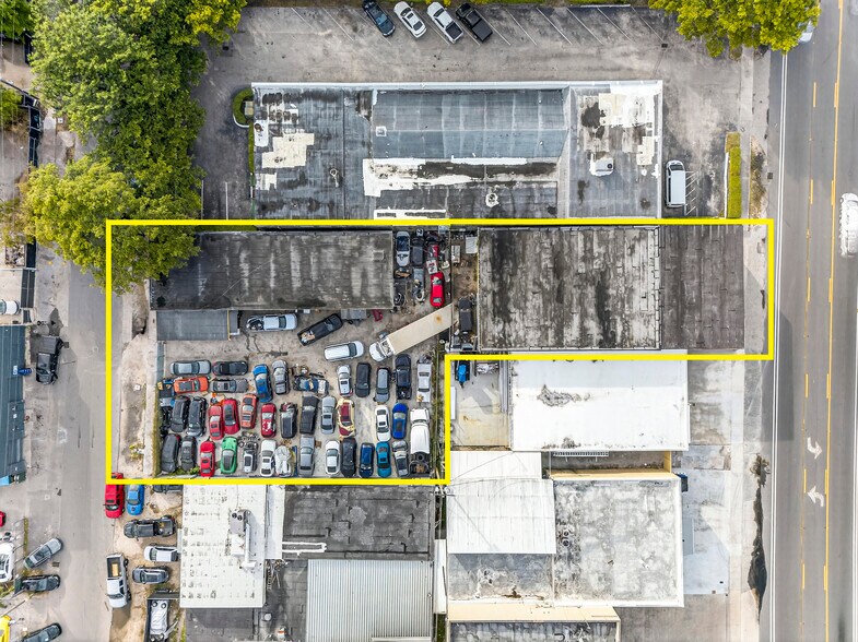 Primary Photo Of , Hollywood General Retail For Sale