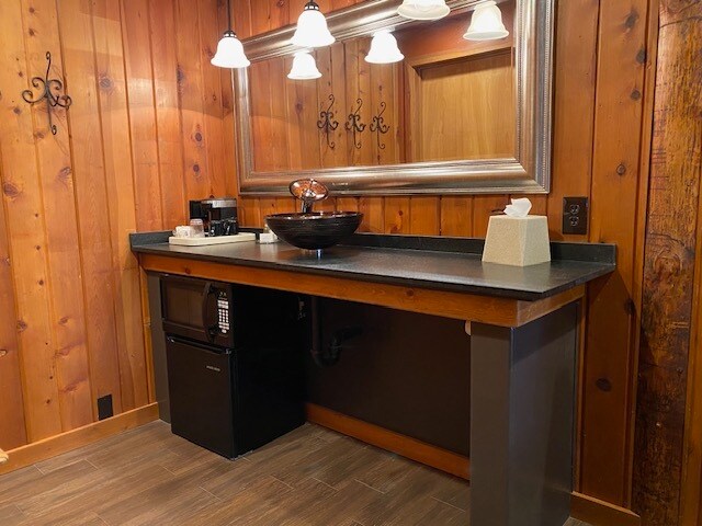 More Photos Of 890 Highway 4, Arnold Hotel For Sale