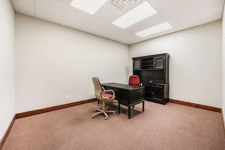 More Photos Of 6200 W 9th St, Greeley Medical For Sale