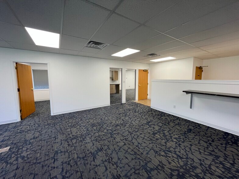 More Photos Of 5770 Nimtz Pky, South Bend Loft Creative Space For Lease