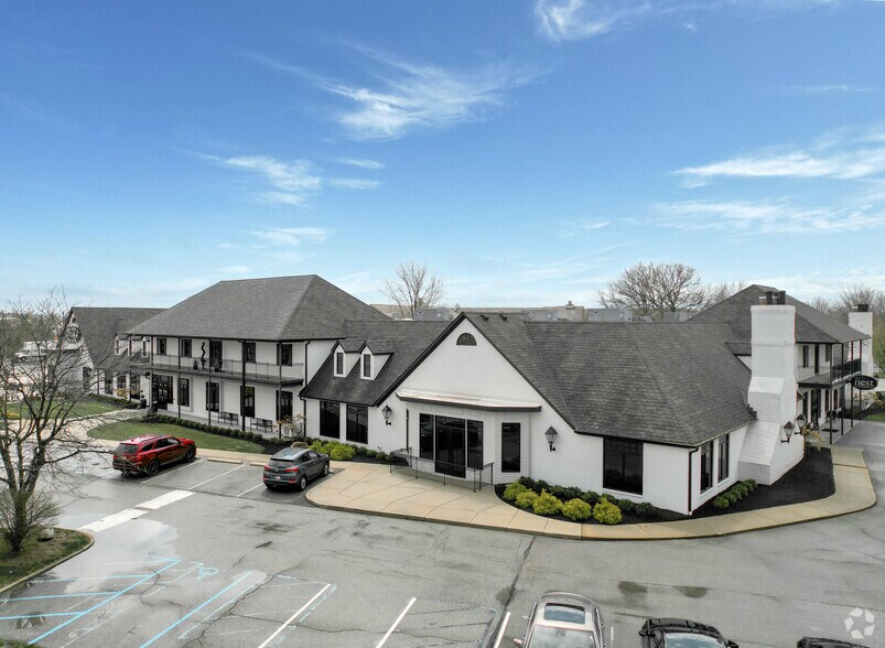 More Photos Of 100-400 Byrd Way, Greenwood Storefront Retail Office For Lease