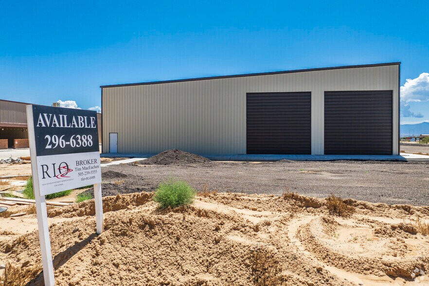 More Photos Of 450 Sandsage Street, Los Lunas Warehouse For Lease