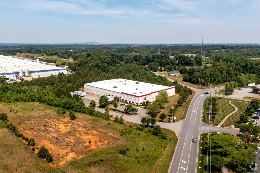 More Photos Of 3333 Finger Mill Rd, Lincolnton Warehouse For Lease