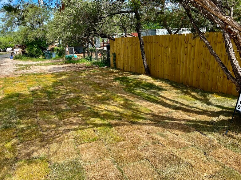 More Photos Of 25102 Whitney Dr, Spicewood Warehouse For Sale