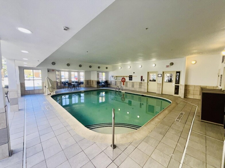 More Photos Of 9169 Markville Dr, Dallas Hotel For Sale