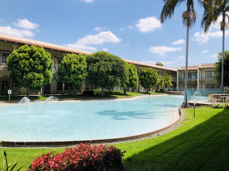 More Photos Of 17220 Newhope St, Fountain Valley Loft Creative Space For Sale