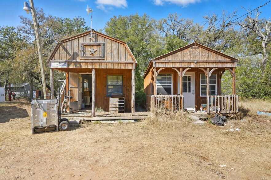 More Photos Of 201 Deer Springs Loop, Burnet Flex For Sale