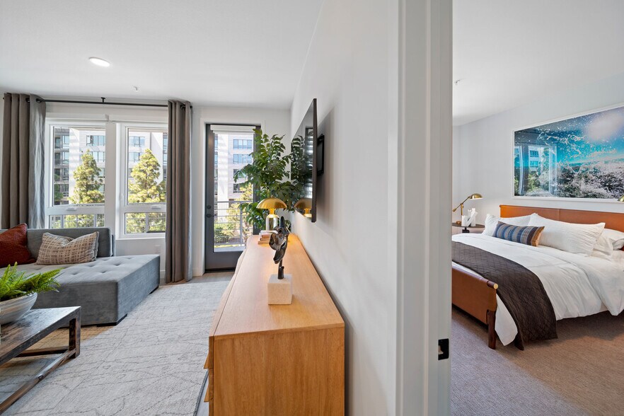 More Photos Of 585 Anton Blvd, Costa Mesa Apartments For Lease