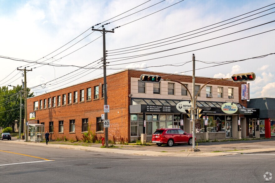 More Photos Of 360-366 Av Lafleur, Montréal Storefront Retail Office For Lease