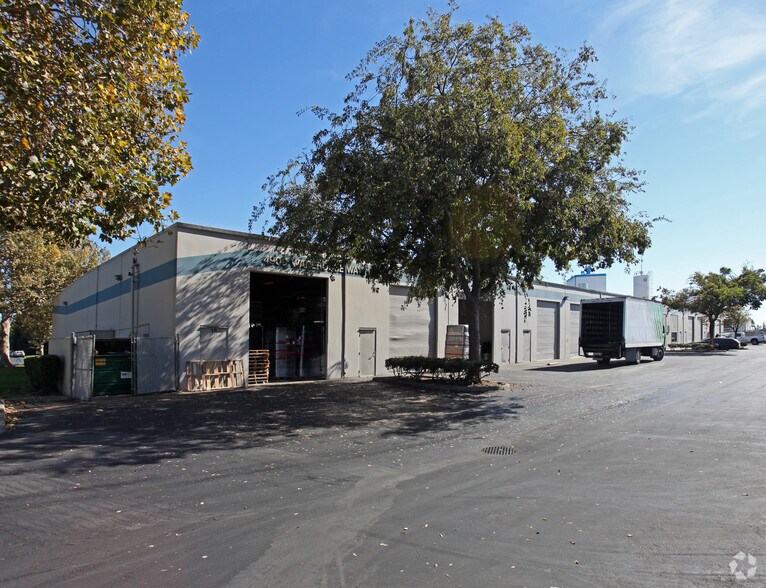 More Photos Of 4900 Warehouse Way, Sacramento Unknown For Lease
