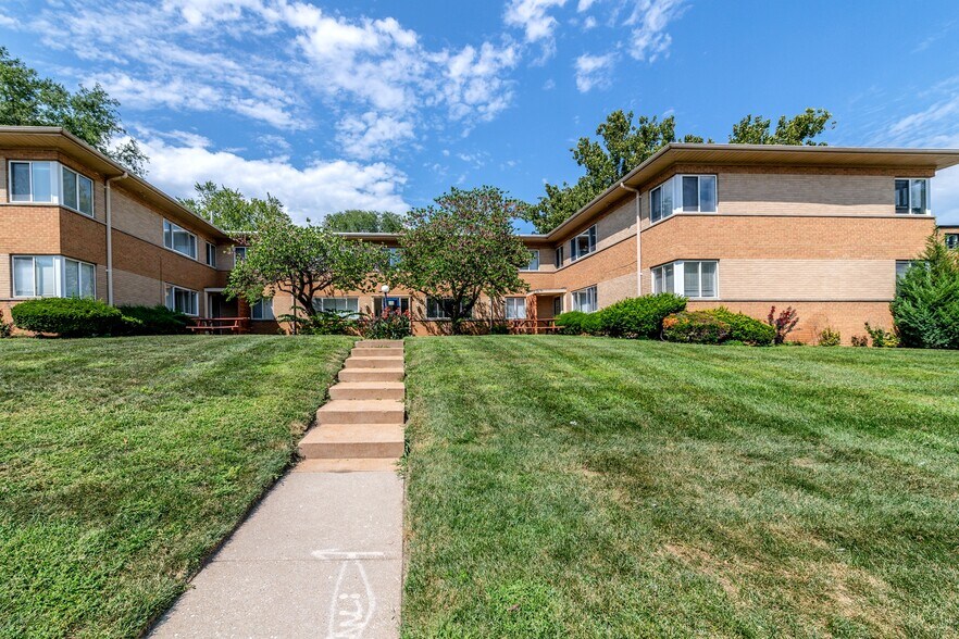 Primary Photo Of 7361 Dale Ave, Saint Louis Apartments For Sale