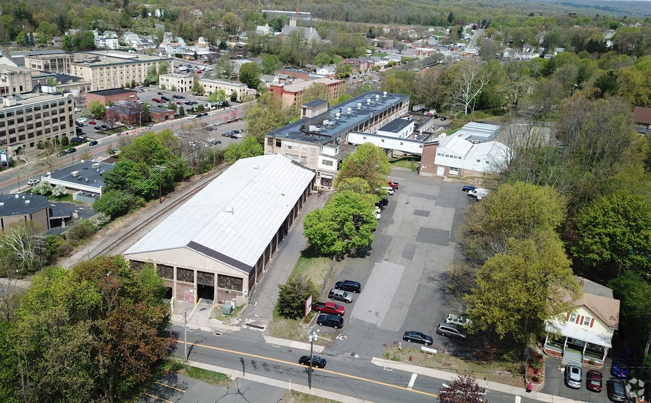 More Photos Of 135-153 Center St, Bristol Manufacturing For Lease