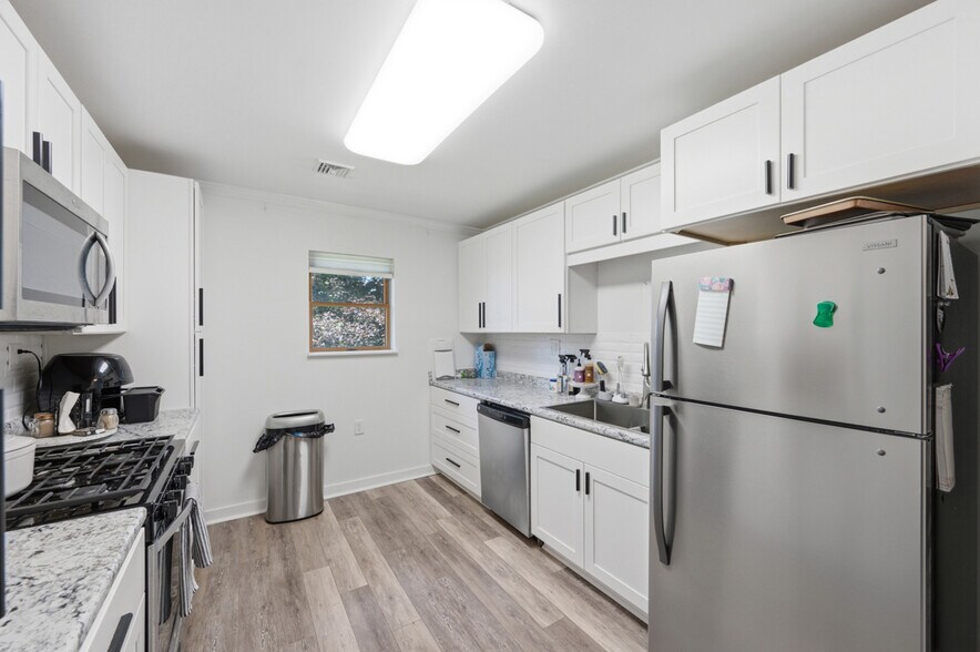 More Photos Of 101 Burtner Rd, Butler Office For Sale