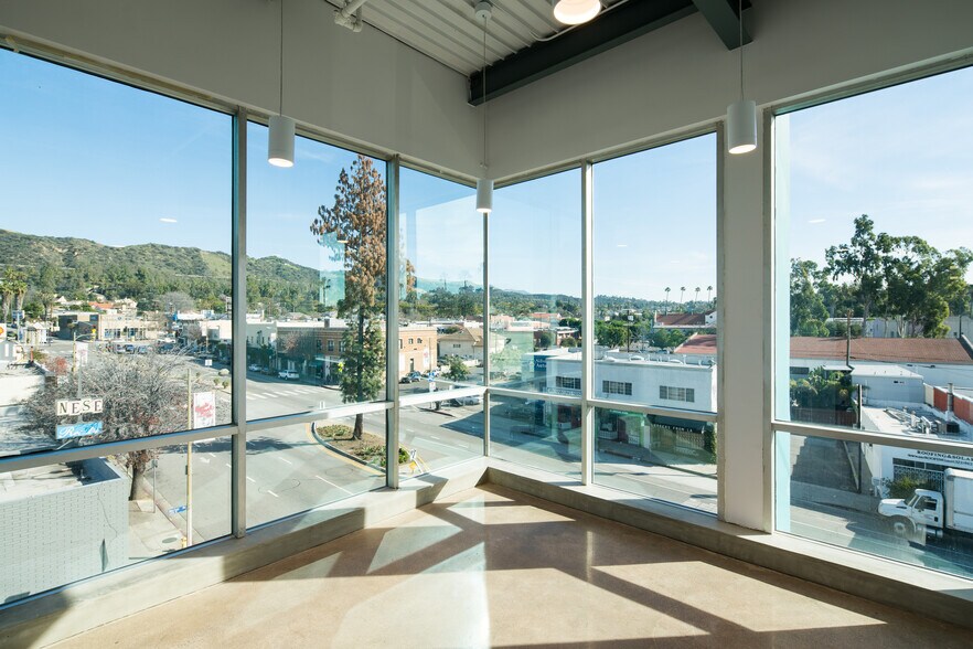 More Photos Of 5015 Eagle Rock Blvd, Los Angeles Loft Creative Space For Lease