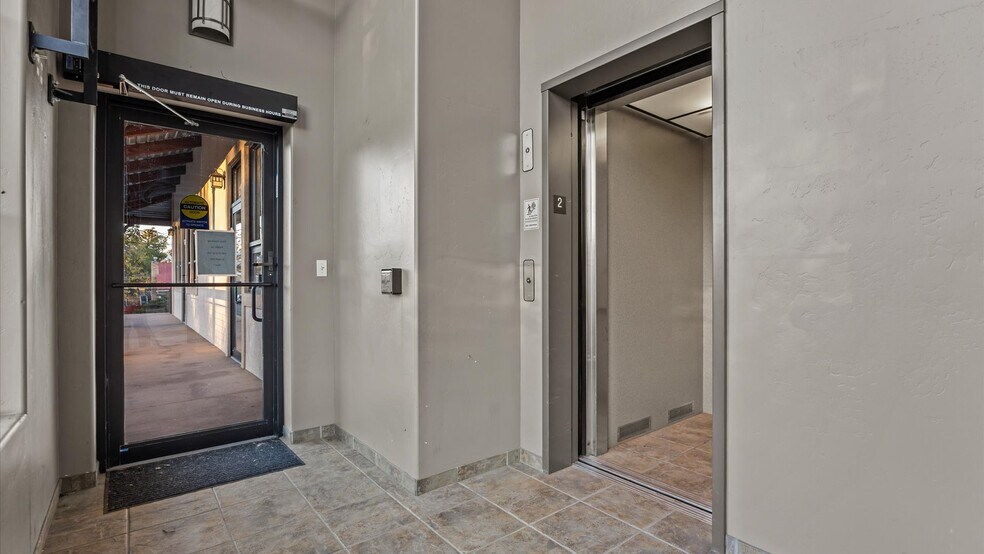 More Photos Of 450 West Ave, Rifle Office For Sale