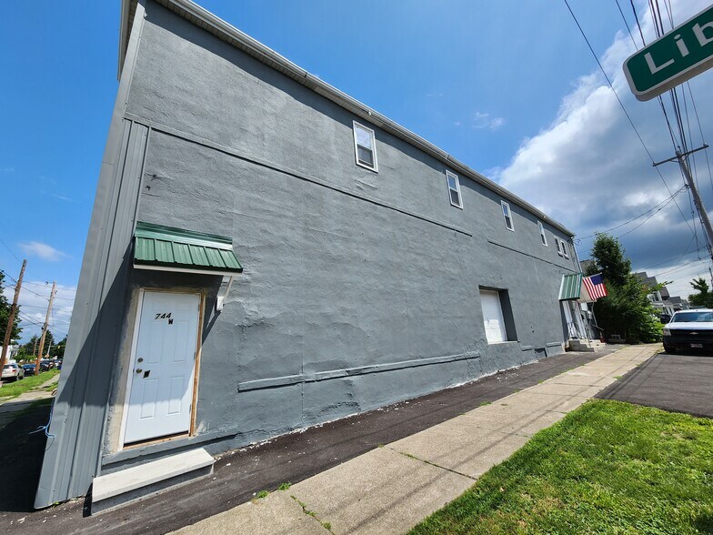 More Photos Of 744 Park Ave, Syracuse Warehouse For Sale