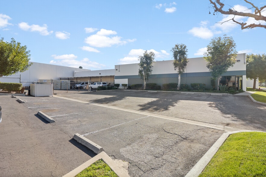 More Photos Of 176 Pacific St, Pomona Warehouse For Sale