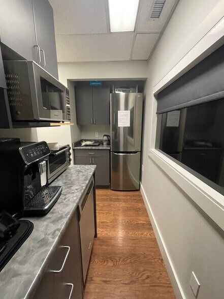 More Photos Of 9295 198th St, Langley Twp Warehouse For Sale