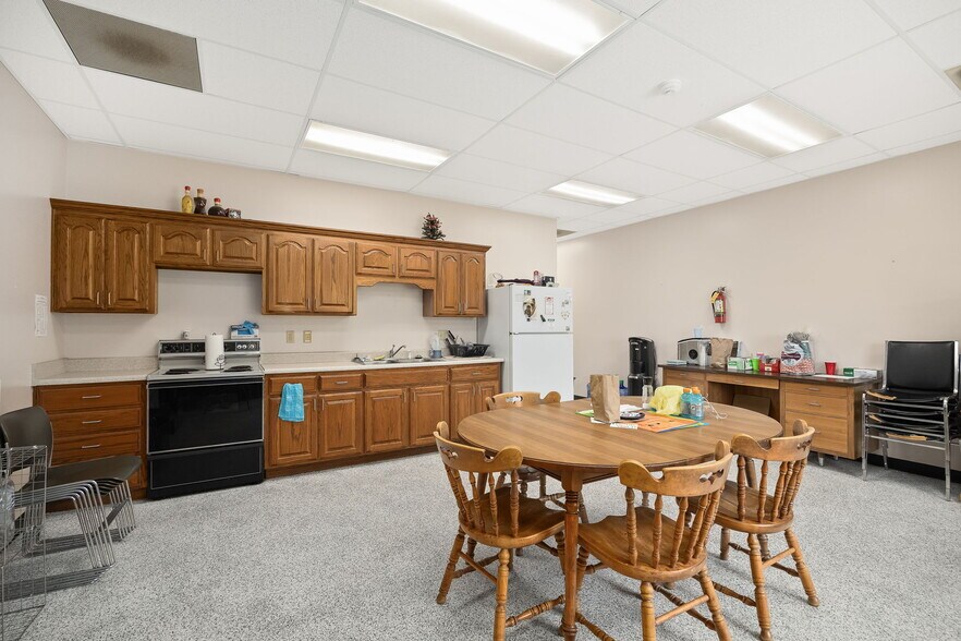 More Photos Of 20994 State Route K, Saint Joseph Office For Lease