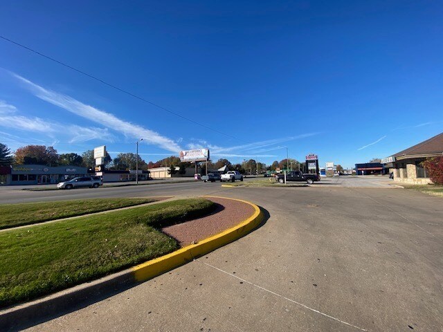 More Photos Of 0 Sunshine St, Springfield Land For Sale