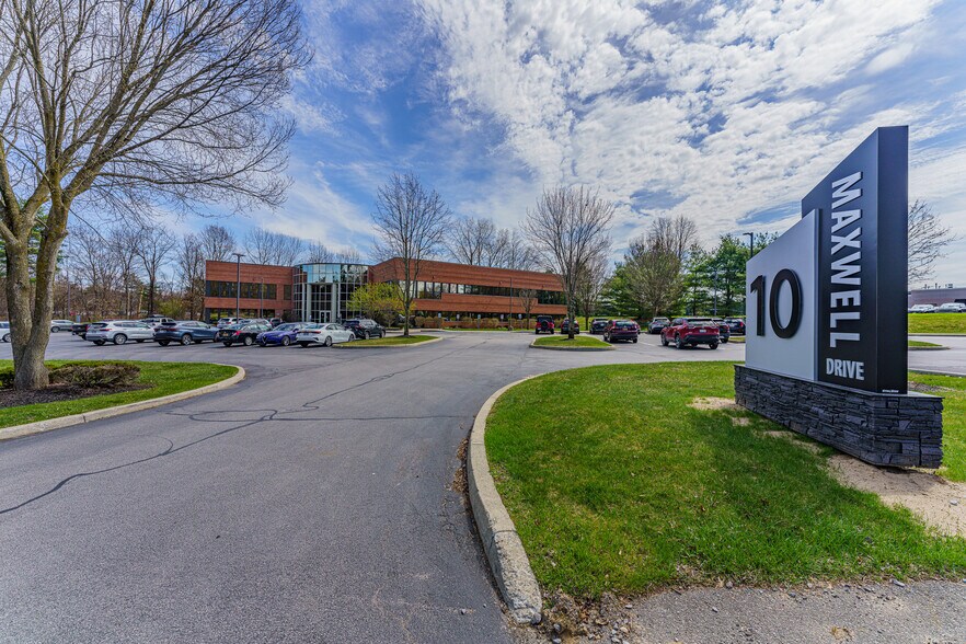 More Photos Of 10 Maxwell Dr, Clifton Park Medical For Lease