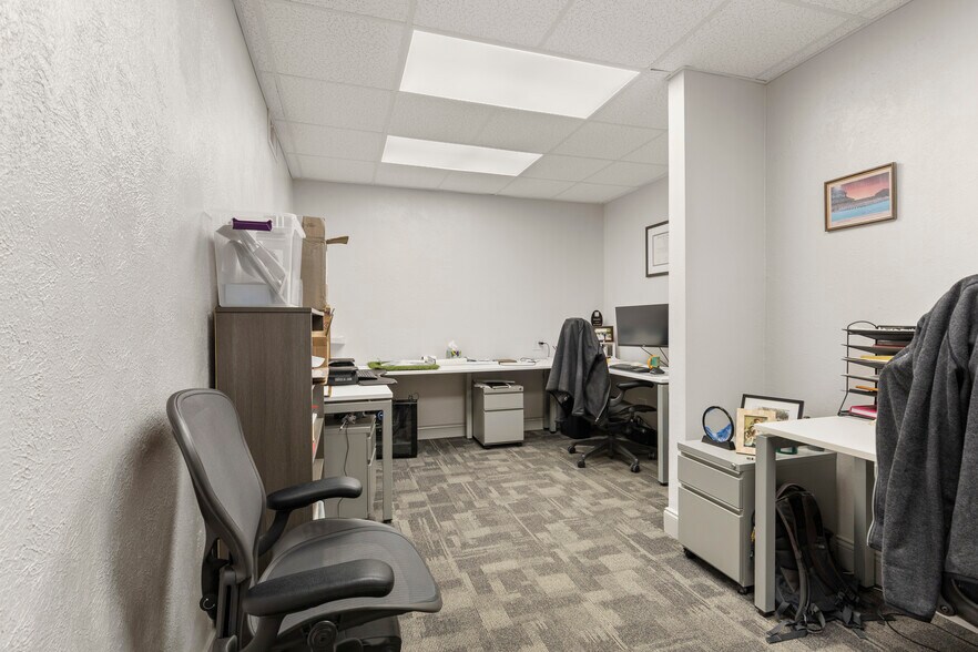 More Photos Of 2003 W Wall St, Midland Office For Lease