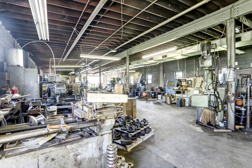 More Photos Of 667 Lebanon Ave, Williamstown Warehouse For Lease