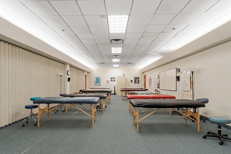 More Photos Of 333 Shrewsbury St, Worcester Warehouse For Lease