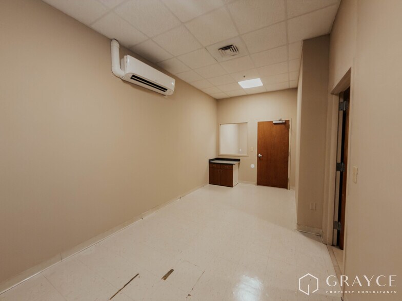 More Photos Of 4301 N Mesa St, El Paso Medical For Lease