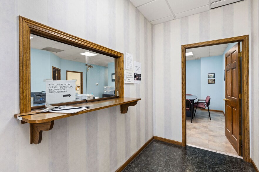 More Photos Of 2000 Ashley Rd, Morris Manufacturing For Lease