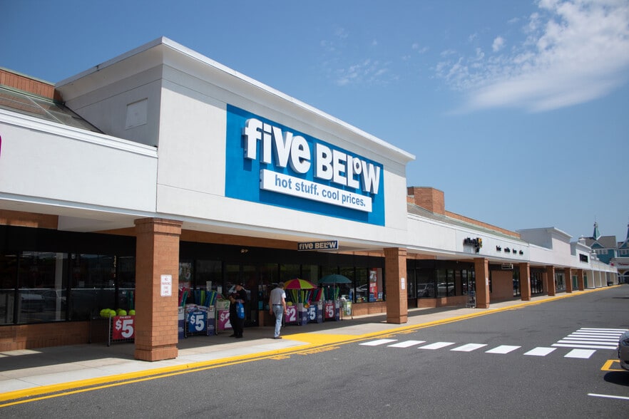 More Photos Of 15-19 Backus Ave, Danbury Unknown For Sale