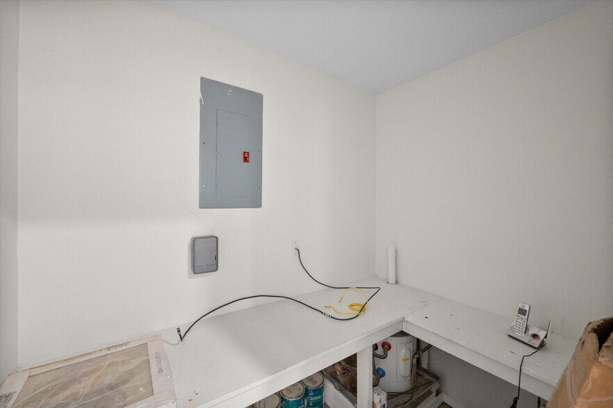 More Photos Of 8850 Davis Blvd, Southlake Land For Lease