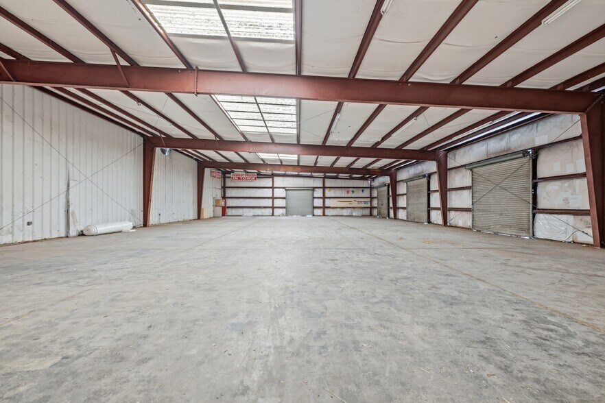 More Photos Of 619 Cassat Ave, Jacksonville Warehouse For Lease