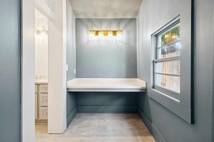 More Photos Of 2404 Saint Claude Ave, New Orleans Specialty For Sale