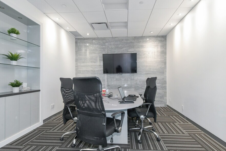 More Photos Of 17650 66A Ave, Surrey Office For Lease