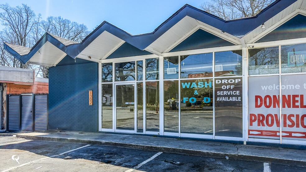 More Photos Of 1302 Donnelly Ave, Atlanta Freestanding For Lease