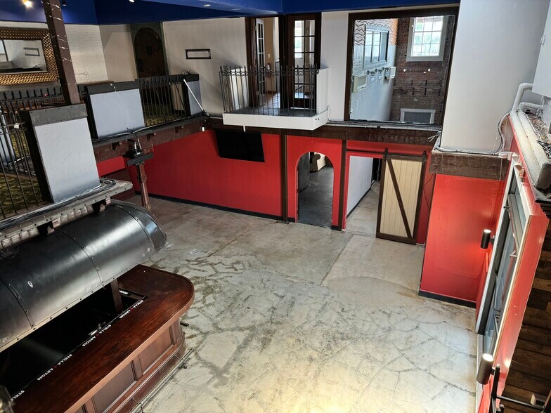 More Photos Of 1525 4th St, Sarasota Restaurant For Lease