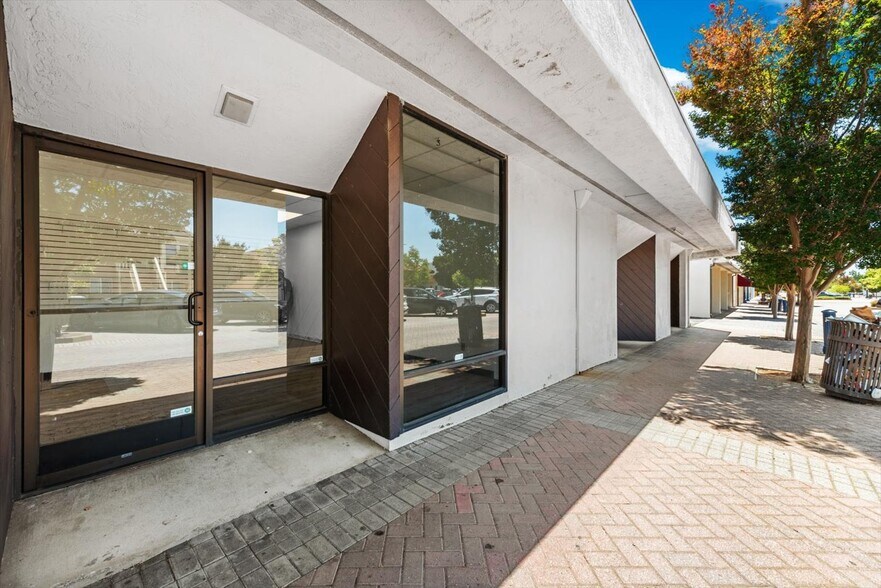 More Photos Of 945 Empire St, Fairfield Freestanding For Sale