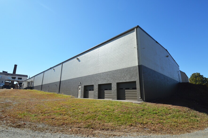 More Photos Of 1539 Waughtown St, Winston-Salem Warehouse For Sale