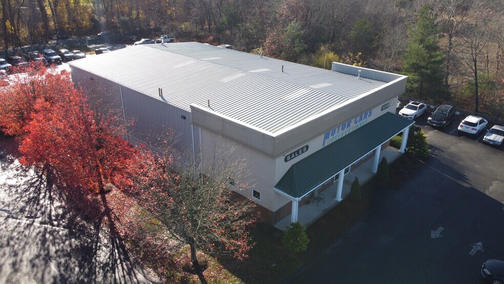 More Photos Of 1460 Pleasant St, Bridgewater Auto Dealership For Sale