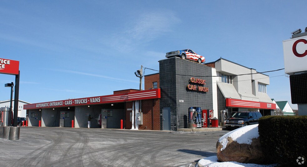 Primary Photo Of 12738 W 159th St, Homer Glen Carwash For Sale