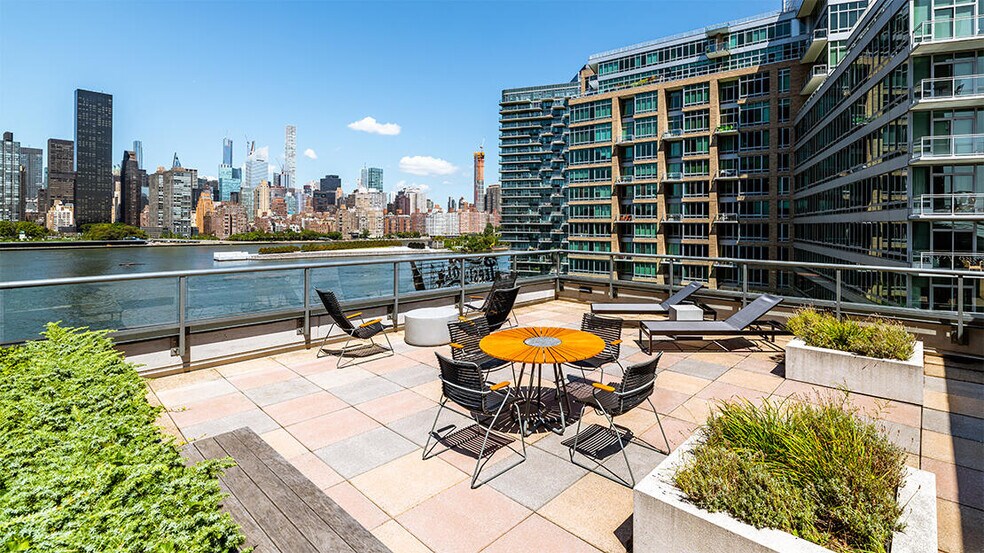 More Photos Of 47-20 Center Blvd, Long Island City Apartments For Lease